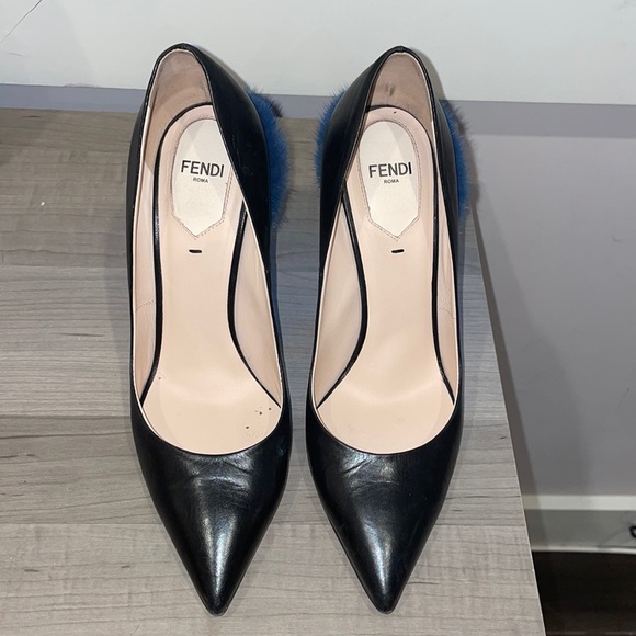 Fendi Shoes - Fendi pumps with fur